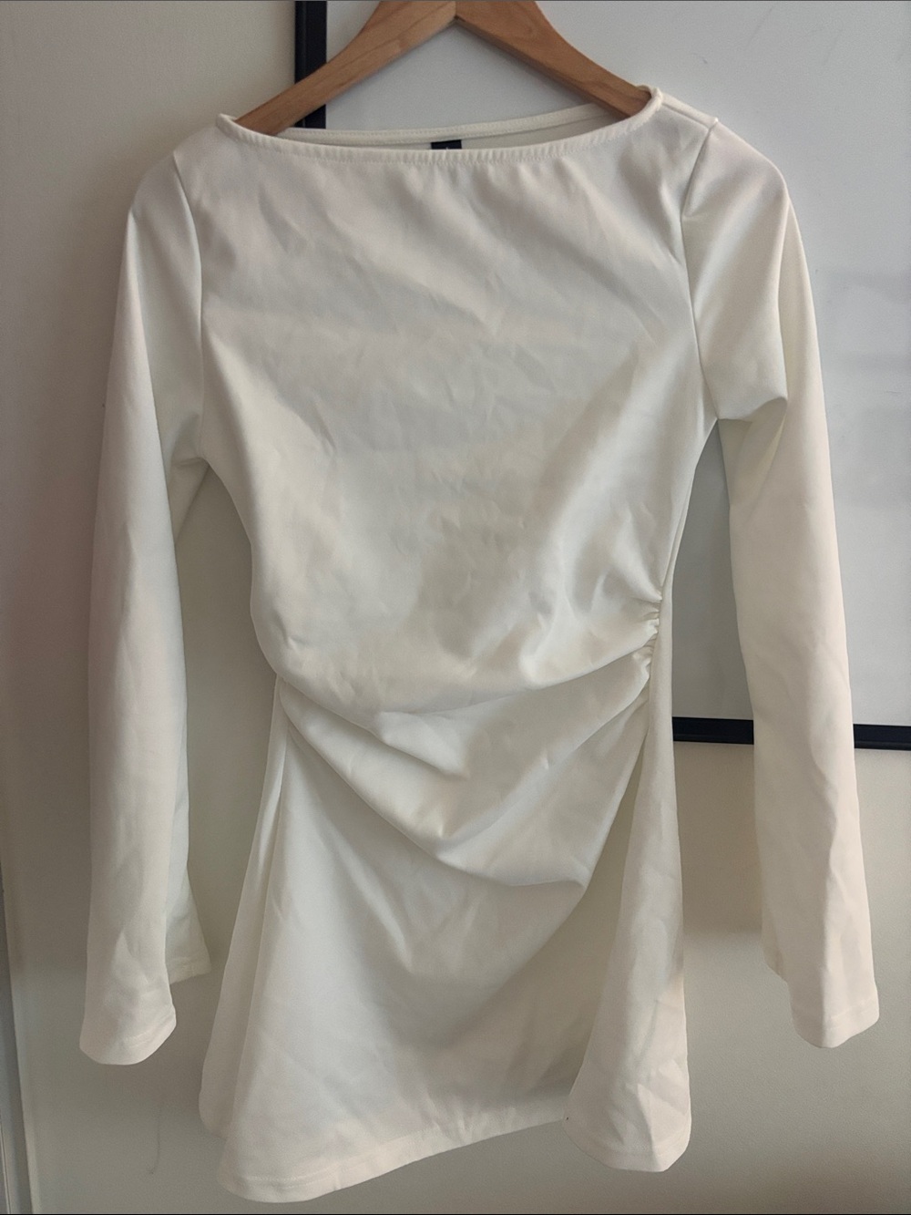 Women’s White Long-Sleeve Ruched Side Dress
